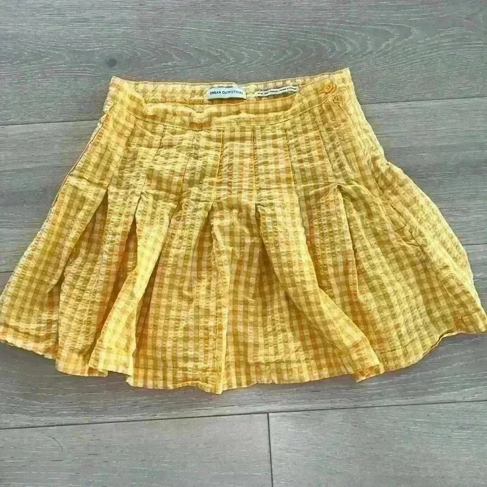 URBAN OUTFITTERS High Waisted Pleated Yellow Plaid SKIRT Medium